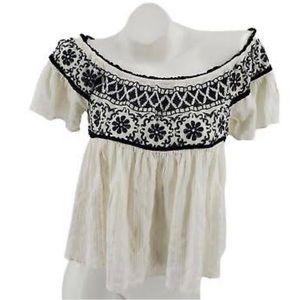 American Eagle Embroidered Flowy top